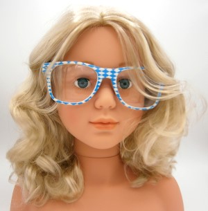 Party Outfit mit Partybrille